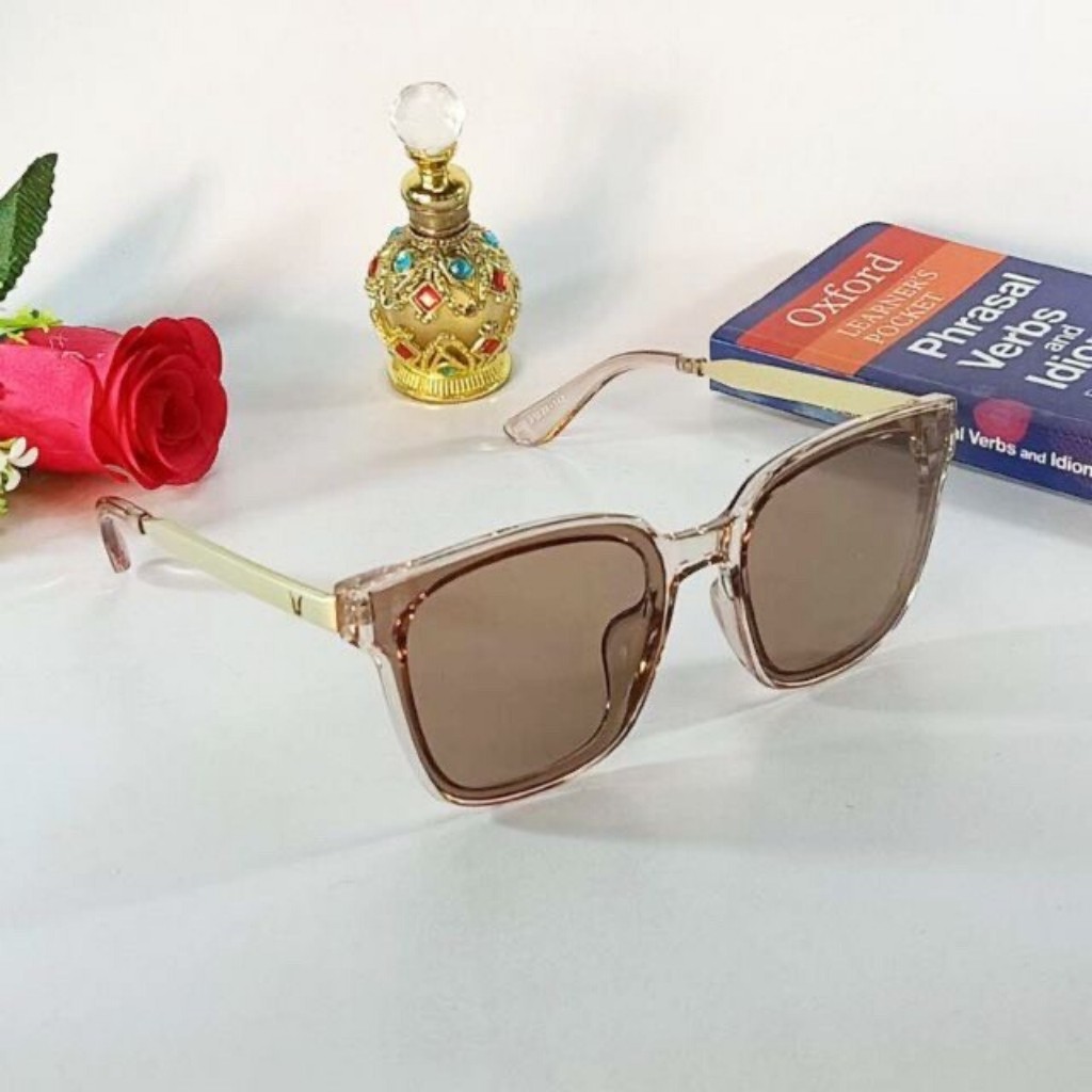 [Mã SKAMSALE06 giảm 10% tối đa 100K đơn 150K] Kính Mát Nữ Thời Trang Gọng V Vàng Màu Nâu Tây N14 - Kính Mắt Nữ Cao Cấp | BigBuy360 - bigbuy360.vn