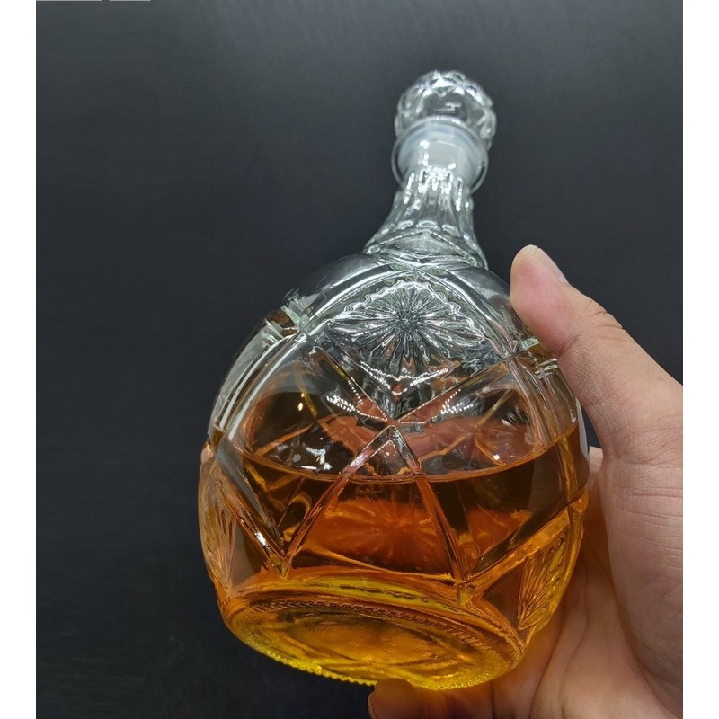 BÌNH THUỶ TINH ĐỰNG RƯỢU 750ml- mẫu hoa cổ cao