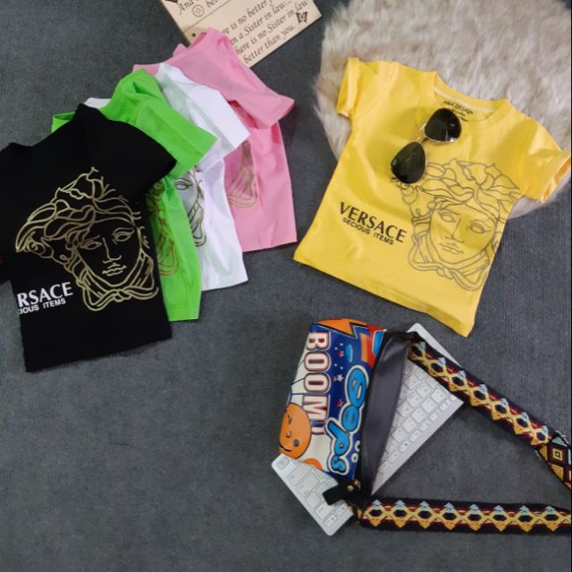 Lô áo in nhũ siêu đẹp . Có 5 màu như hình (chụp thật). Chất nhà Hari thi khách | BigBuy360 - bigbuy360.vn