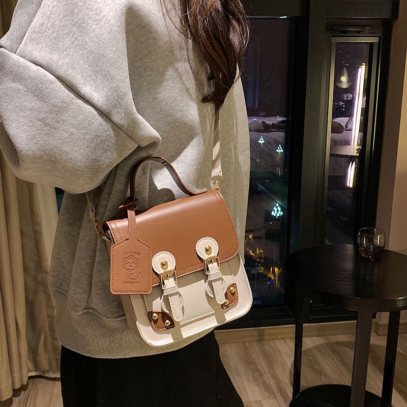 Túi đeo vai Ielgy thời trang nữ kiểu Hàn phối màu đính đinh tán