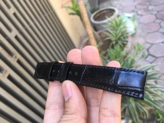 Dây đồng hồ da cá sấu màu đen