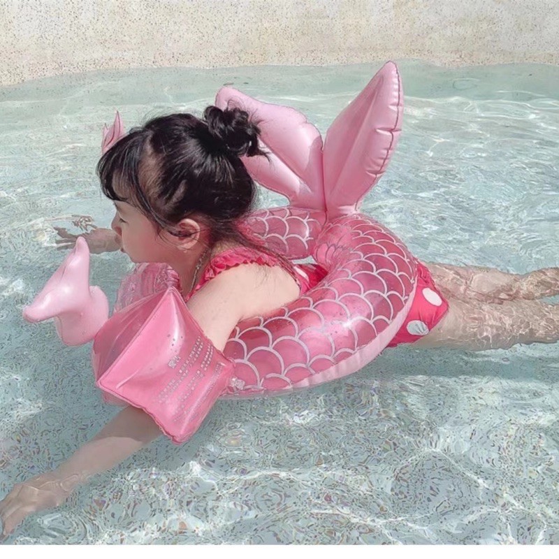 Phao bơi chống lật an toàn dành cho bé màu hồng vây cá