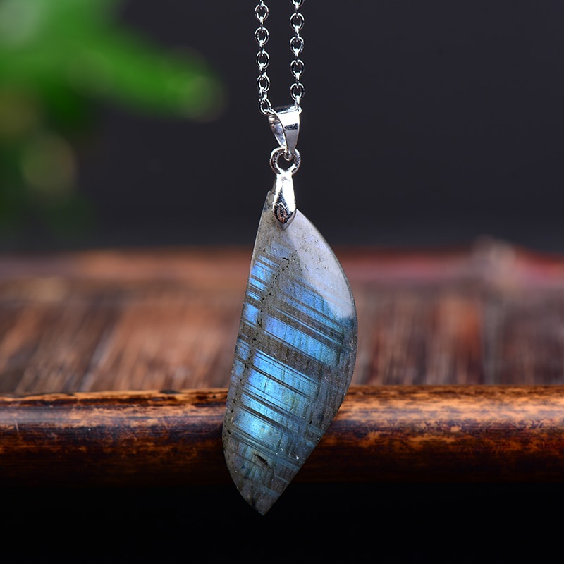 Mặt Dây Chuyền Đá Labradorite Tự Nhiên 100% Hình Chiếc Lá