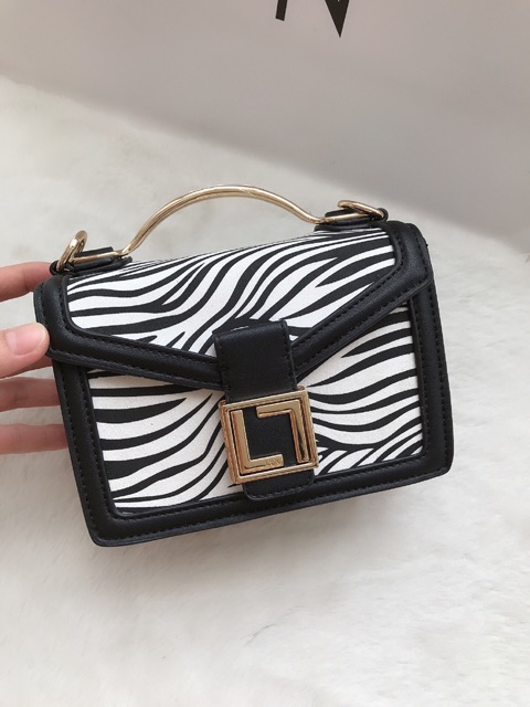 𝐓𝐮́𝐢 𝐋𝐲𝐧 cặp