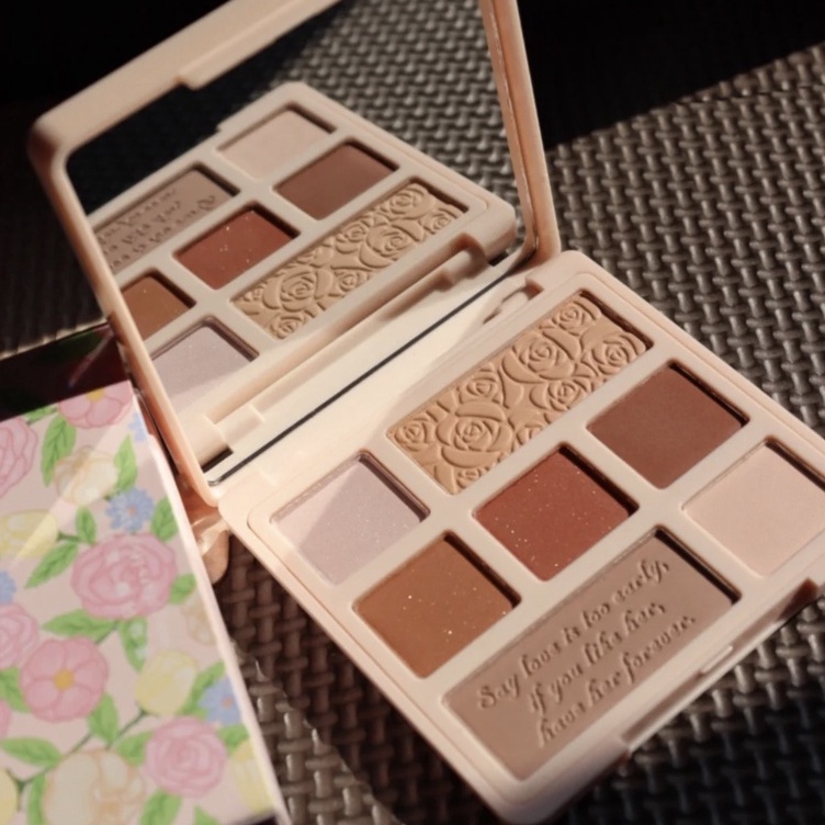 Bảng mắt 7 ô HOLD LIVE hoa cẩm tú cầu Secret Garden HL527