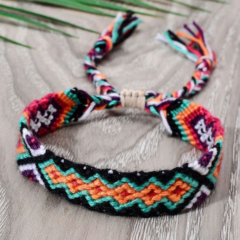 Vòng Tay Dây Dệt Kim Mặt Khắc Hình Tôn Giáo Thời Trang Cho Nữ