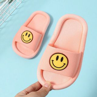 Dép cho bé hình mặt cười