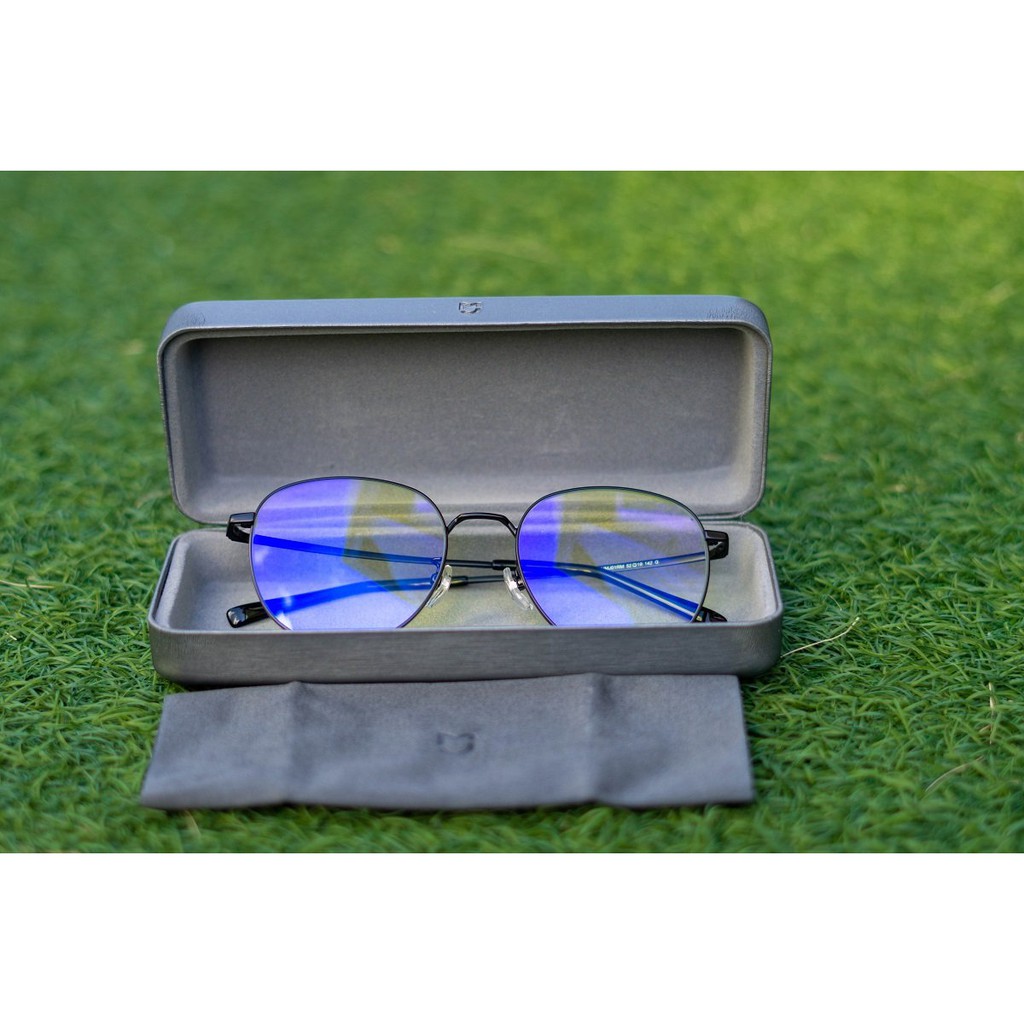 Kính không độ chống ánh sáng xanh XM gọng Titan siêu nhẹ HMJ01RM