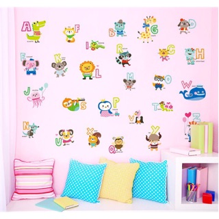 Decal dán tường hình thú kèm chữ cái