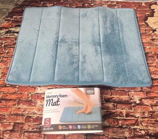 Thảm Memory foam Lock & Lock size S và M (có sọc)