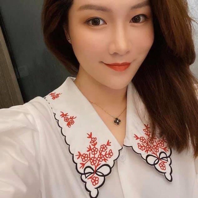 [SIÊU RẺ] [HÀNG THIẾT KẾ] ÁO SƠ MI NỮ CỔ THÊU HOA ĐỎ