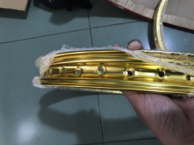 Cặp Niềng Nhôm Banzai/Solute Chính Hãng Thái Lan Size 1.4 1.4 x17 màu vàng