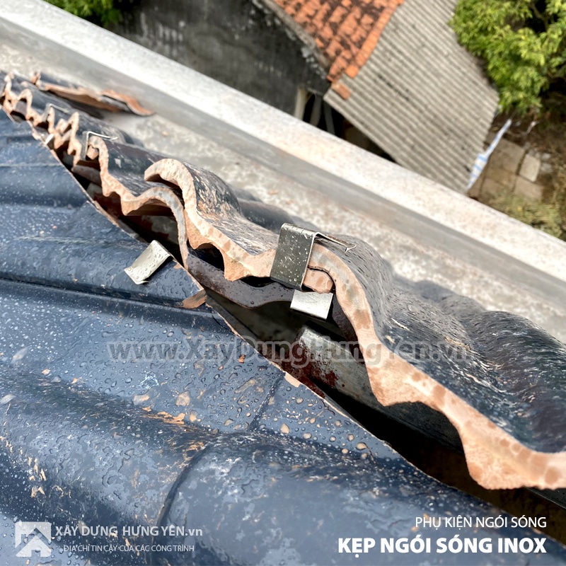 Kẹp ngói cắt CHIAN inox hàng chuẩn - Hộp 200 Cái-Sử dụng dễ dàng - Giảm thời gian thi công mái-Tăng thẩm mỹ cho mái nhà