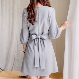 Đầm xám cổ U thắt nơ