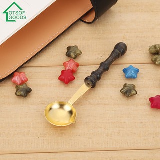 Thìa hỗ trợ đóng dấu tem cán gỗ