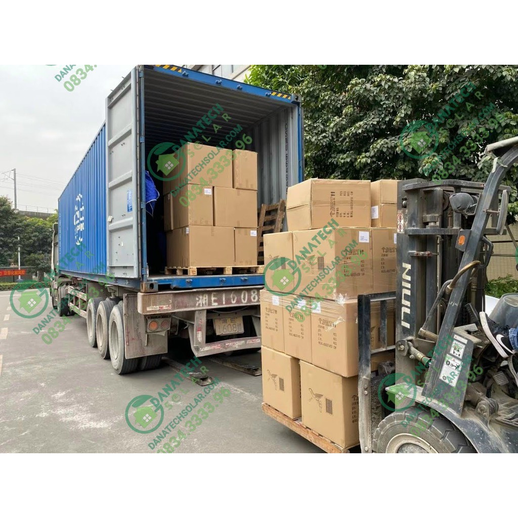 Đèn đường năng lượng mặt trời liền thể cao cấp 200W