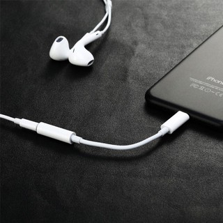 Cáp chuyển đổi Lightning sang 3.5mm Apple MMX62