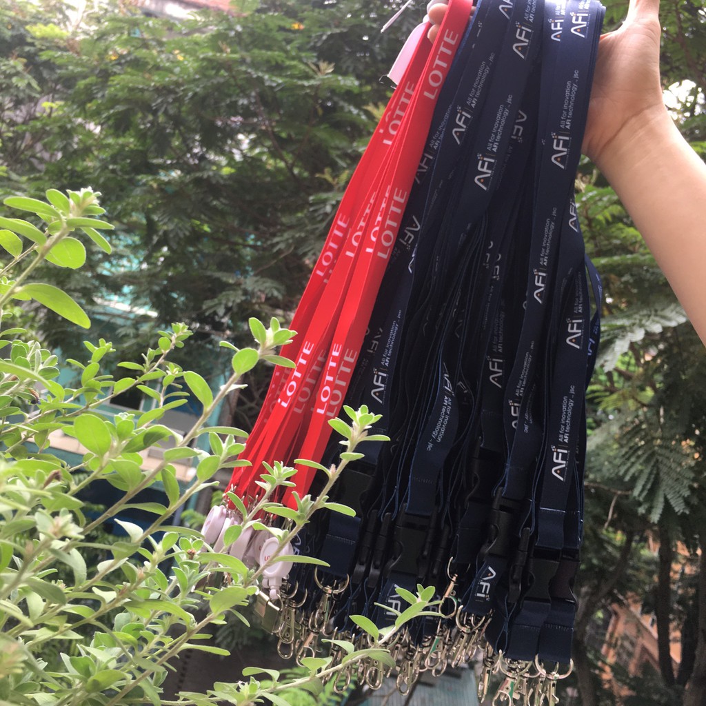 Dây đeo thẻ nhân viên cao cấp,  xưởng in thẻ nhân viên đẹo giá rẻ theo yêu cầu