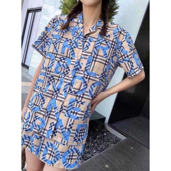 bộ đồ giản dị mới kẻ sọc in chữ cái áo sơ mi ngắn tay + quần short lưng thun màu xanh lam burberry bbr