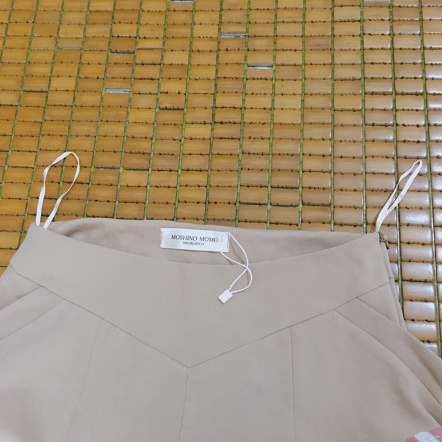 Pass quần còn dây tag 150k size S < 52 kg | BigBuy360 - bigbuy360.vn