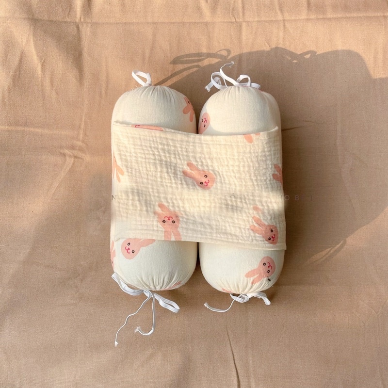 Bộ gối chặn bông kèm gối chống bẹp đầu xô muslin cao cấp cho bé sơ sinh Kiến Baby Store