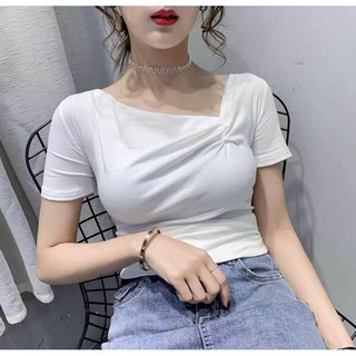 Áo phông cổ cách điệu