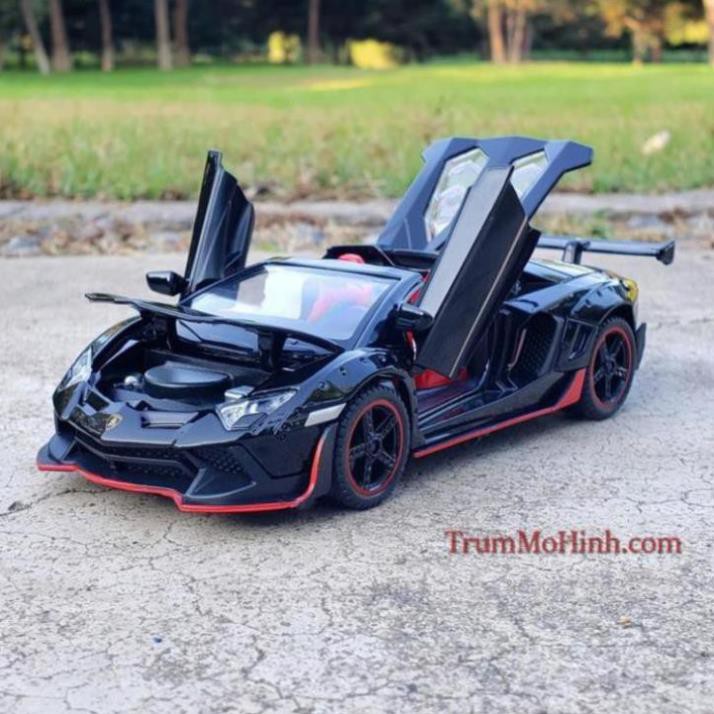 Mô hình xe LAMBORGHINI AVENTADOR ROADSTER LIBERTY WALK 1:32 DH