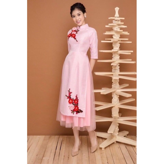 Aó dài cách tân nữ thêu hoa đón tết siêu xinh