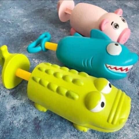 Đồ chơi súng bơm nước bằng nhựa hình cá mập dễ thương cho bé