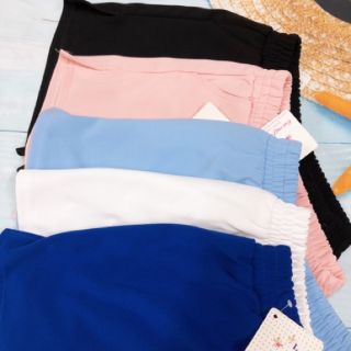 Quần short đùi xẻ tà vải cát hàn