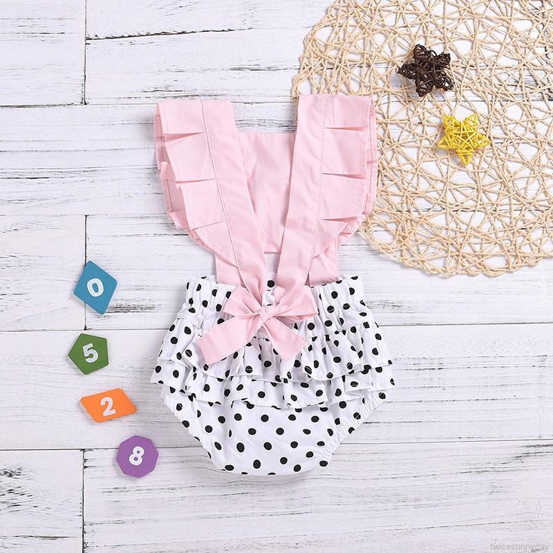 Bộ jumpsuit màu hồng xinh xắn cho bé gái