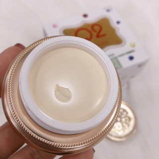 Kem Q2 vàng mẫu mới 2019