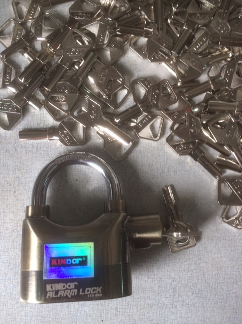 Ổ khoá KINBAR hú chống trộm gồm 50 CHÌA phụ