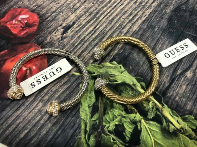 Kiềng đeo tay hãng Guess xách tay Mỹ