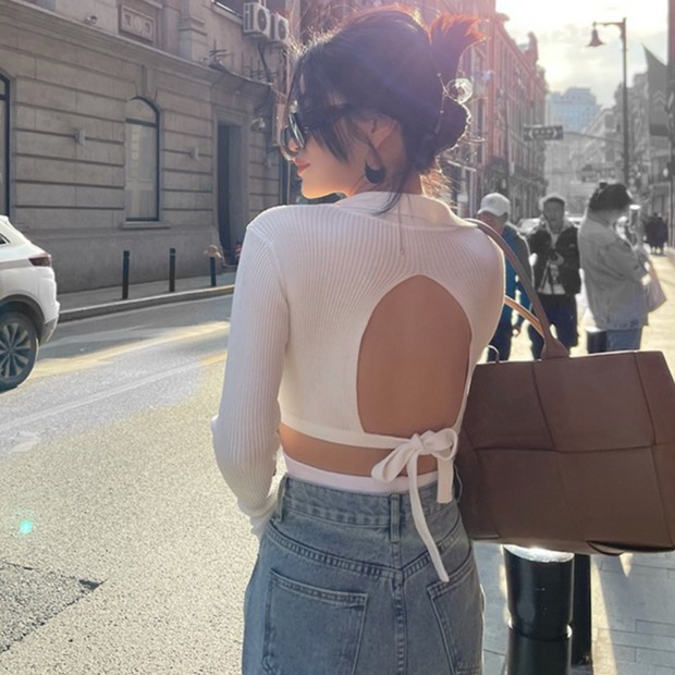 QADCOL  Áo dệt kim màu trắng tay dài cổ chữ V gợi cảm cho nữ