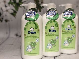 Nước rửa bình sữa Dnee Chai 620ml Thái Lan
