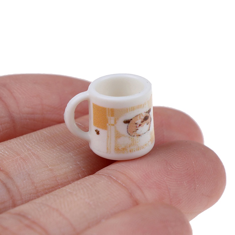 Bộ 2 Tách Trà / Cà Phê Mini Tỉ Lệ 1 / 12 Dùng Để Trang Trí Nhà Búp Bê