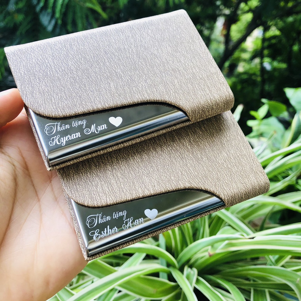 Mẫu Ví Đựng Danh Thiếp Khắc Tên Và Logo Theo Yêu Cầu Của Khách.