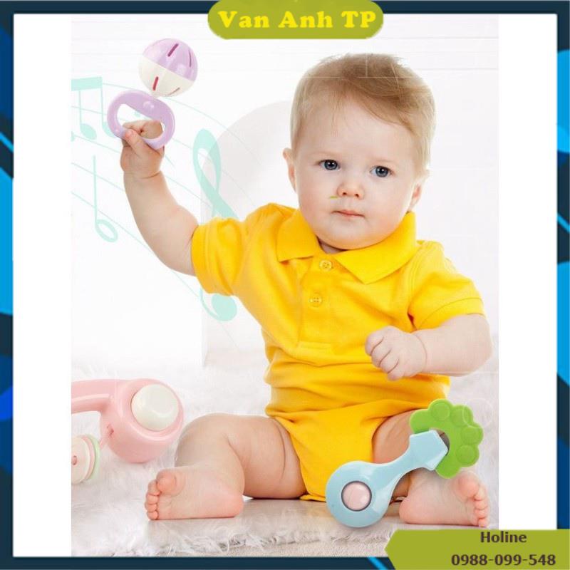 Bộ đồ chơi cho bé 1-2 tuổi trong bình sữa, nhiều màu sắc 8670 "V_anh_TP"
