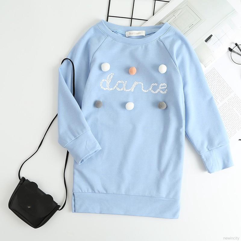 Đầm tay dài hoạ tiết chữ in phong cách Hàn Quốc cho bé gái