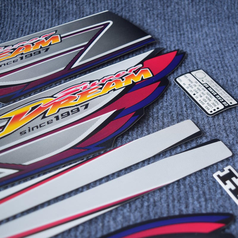 [GIÁ GỐC] TEM XE SUPER DREAM PHIÊN BẢN KỈ NIỆM MÀU BẠC TÍM