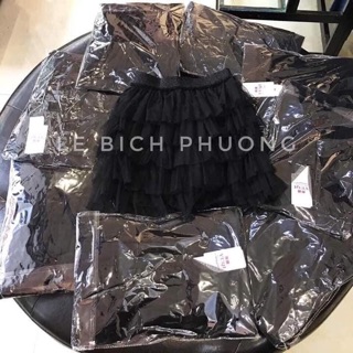 Chân váy ren ngắn tầng