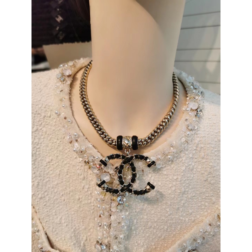 Dây chuyền dây da hai mặt chữ C đính đá kim cương đen thời trang