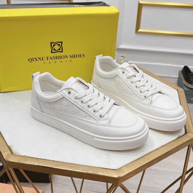 giày thể thao dáng sneaker mã mới hót 2021