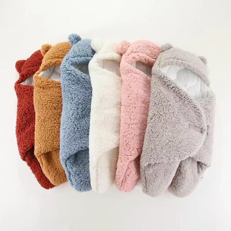 Chăn Ủ Gấu Lông Cừu Có Chân Cho Bé 0-6 Tháng Trần Bông 3 Lớp U04