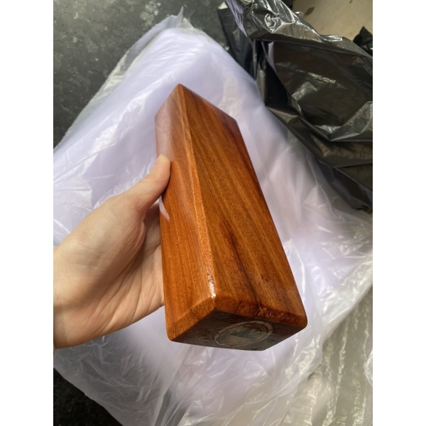 Cục gỗ đè ủi