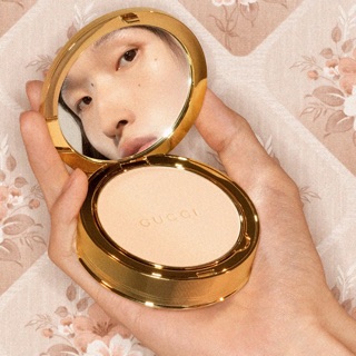 Phấn phủ Gucci Poudre de Beaute màu 01