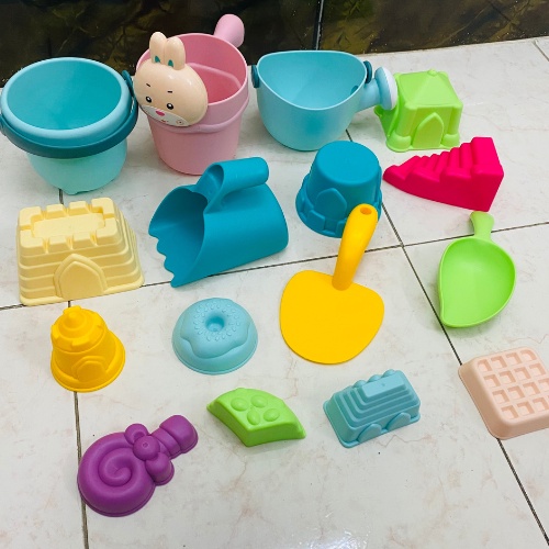 Đồ Chơi Xúc Cát, bộ đồ chơi đi biển cho bé, 16 chi tiết đa dạng, tiện lợi hàng cao cấp