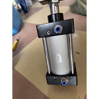 Xilanh máy nhổ nắp bình nước- máy rửa và tháo nắp bình BS-1