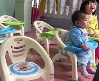 Ghế ăn dặm Việt Nhật cho bé